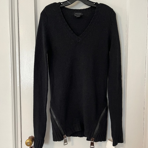 2 Love Tony Cohen Black Wool Blend Sweater with Zipper Design - Picture 1 of 7